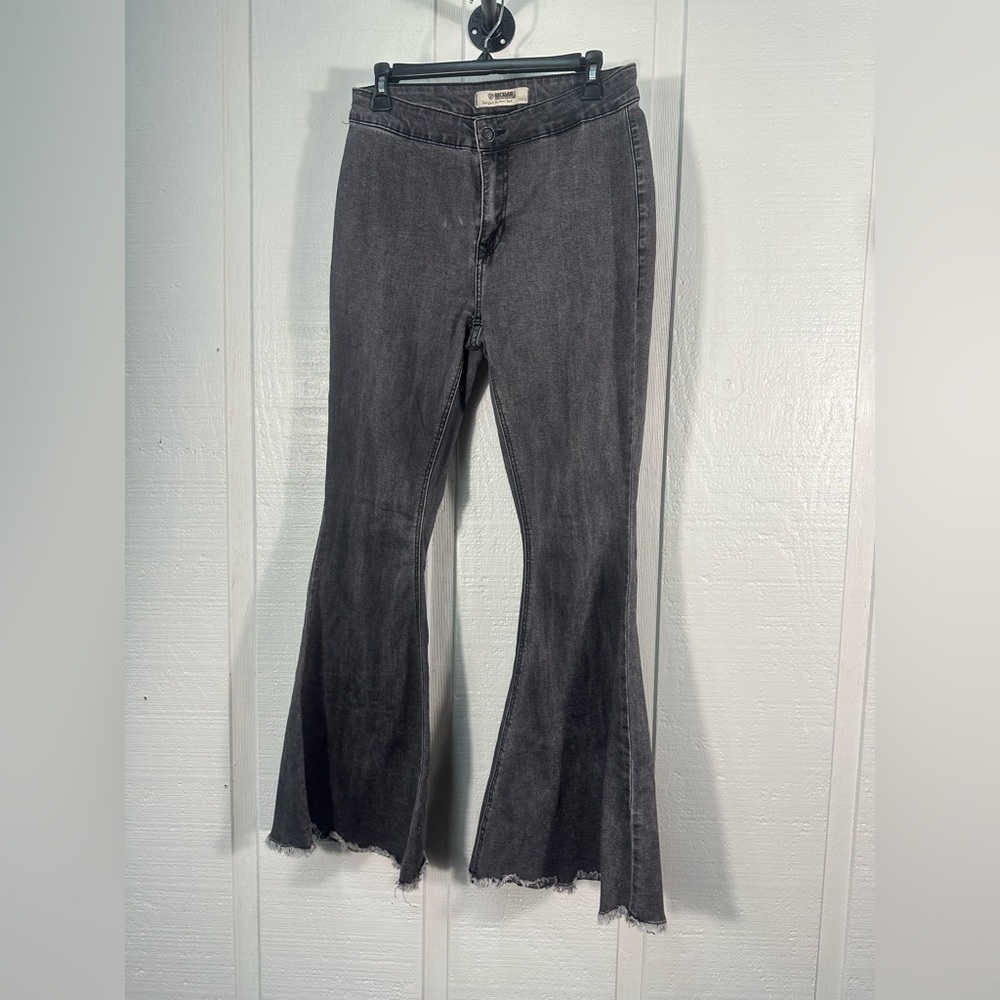 Rock & Roll Denim Bargain Button Bell High Rise Bell Bottom Size 30 x 32 EUC